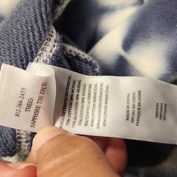 Rails Theo Sweatshirt in Sapphire Tie Dye Size M - Picture 10 of 14